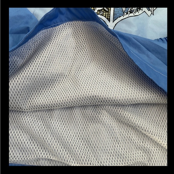 Harry Potter Hogwarts windbreaker - Picture 7 of 7